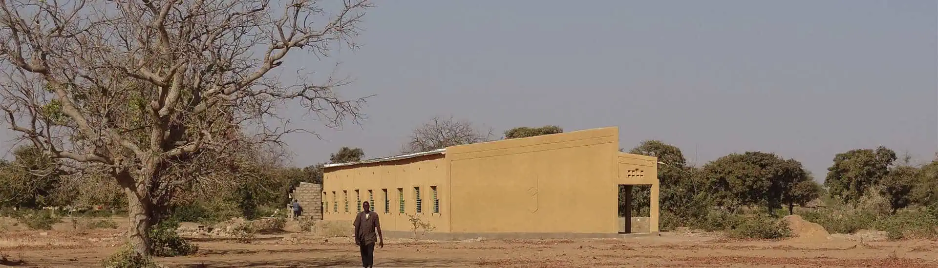 Vidéo de la construction du collège de Yaongo 2ème partie